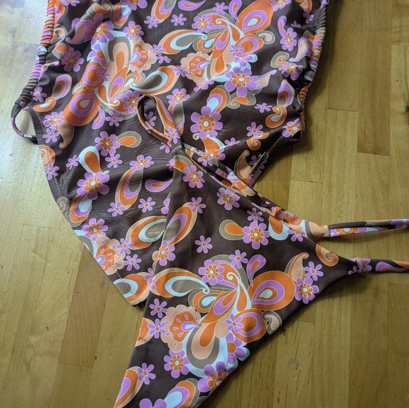 2/$25-Skinny Dip Bikini - Halter & Thong Bikini Set "SUNTAN INDY" - Picture 13 of 13